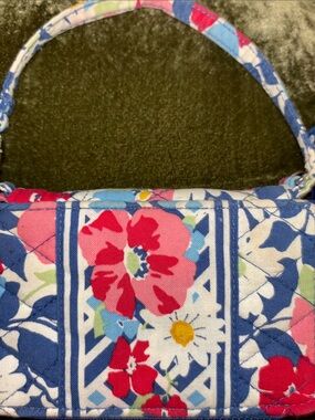 Vera Bradley Quilted Floral Wristlet Wallet Bag in Blue/Pink in Summer Cottage